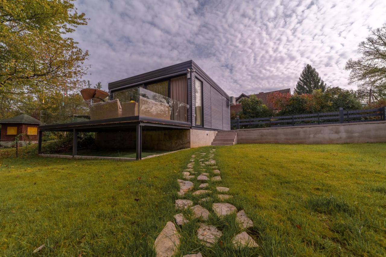 Waterfall Glamping Cabin Bihac Exterior photo